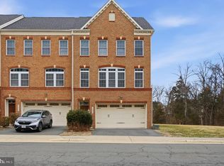 42634 Offenham Ter, Chantilly, VA 20152