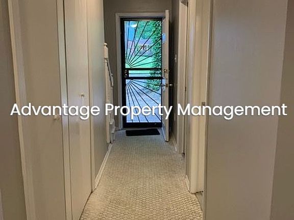 3rd image of 1270 Royal Oaks Cv