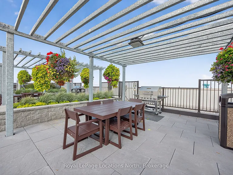 1 Hume St #308 — Photo 3