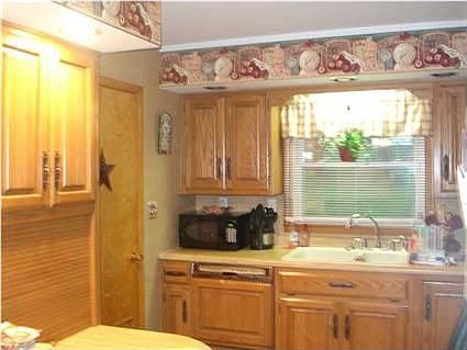 3rd image of 1306 Weed Ln