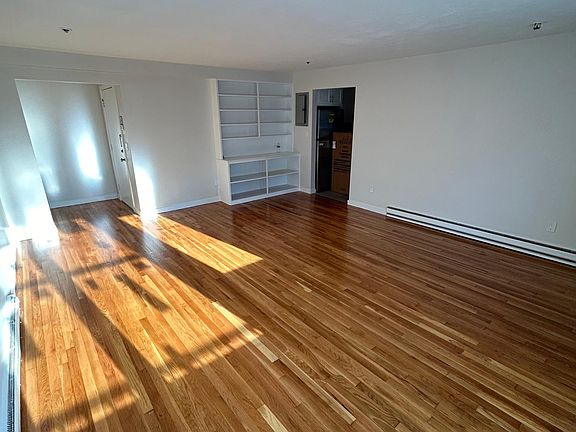 2nd image of 125 Main St #3