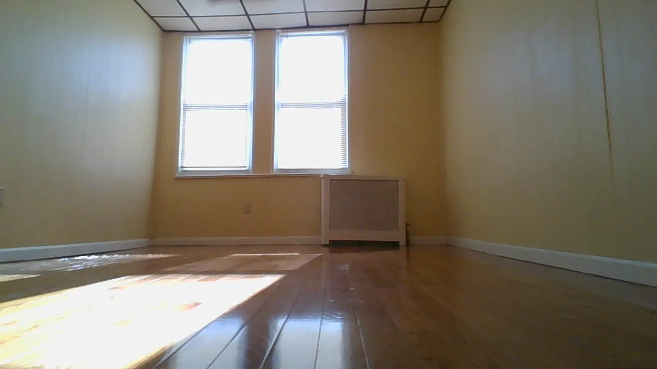 3 bed, 2690 sqft, $2,325 — Photo 2