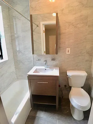 Rented by Bohemia Realty Group | media 14