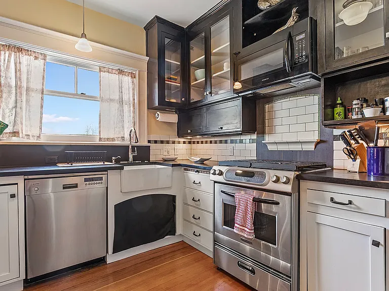 2083 NW Johnson St #56 — Photo 7