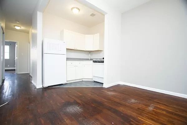 1st image of 32 Kane Pl #2A