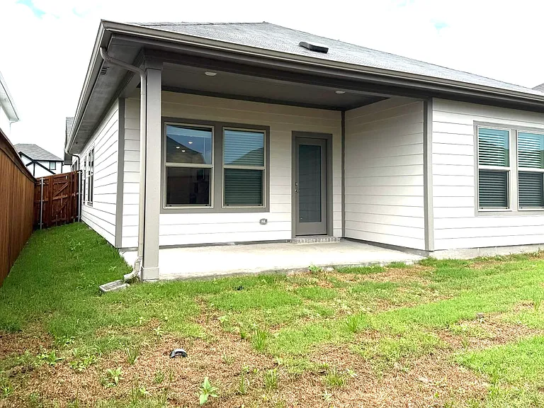 3915 Marble Falls Dr — Photo 26