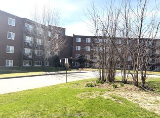 2044 Arrowsmith Dr #108A, Ottawa, ON K1J 7V8