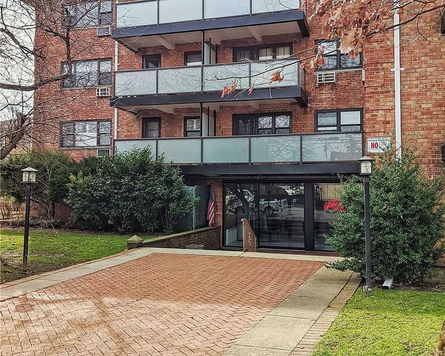 2nd image of 315 Atlantic Ave APT 1J