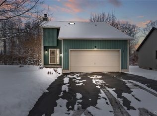 3222 Holly Rdg, Baldwinsville, NY 13027