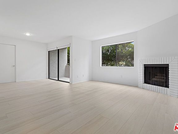 2nd image of 1226 Amherst Ave #103