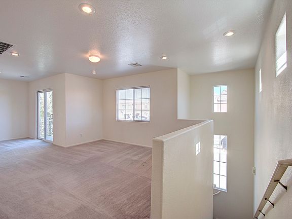 3rd image of 6215 Chert Ave