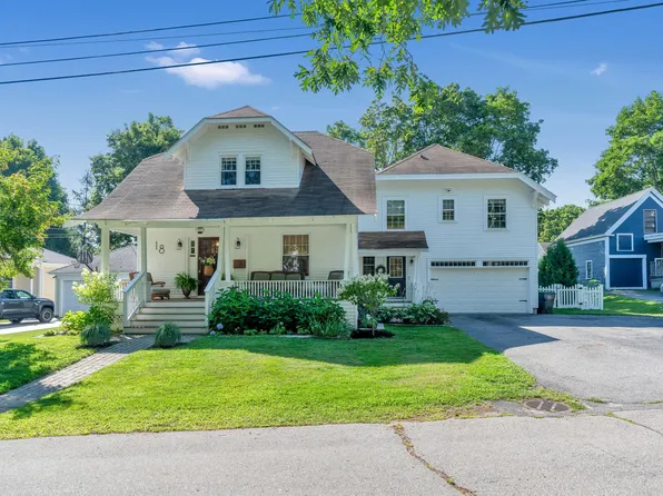 18 Pleasant Street, Kennebunk, ME 04043