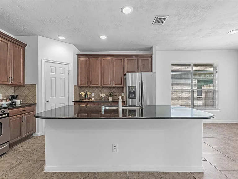 25553 Oakhurst Forest Dr — Photo 3