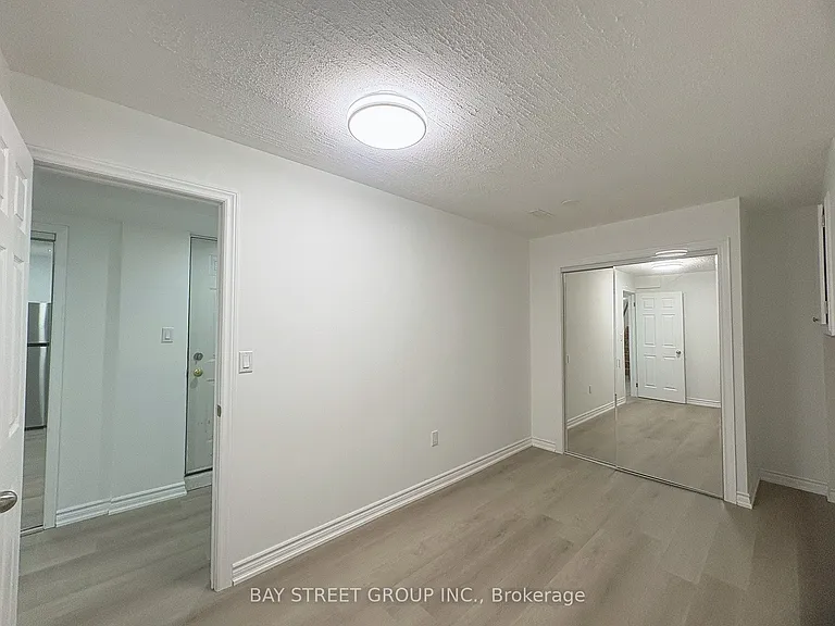 35 Diamond Ct — Photo 33