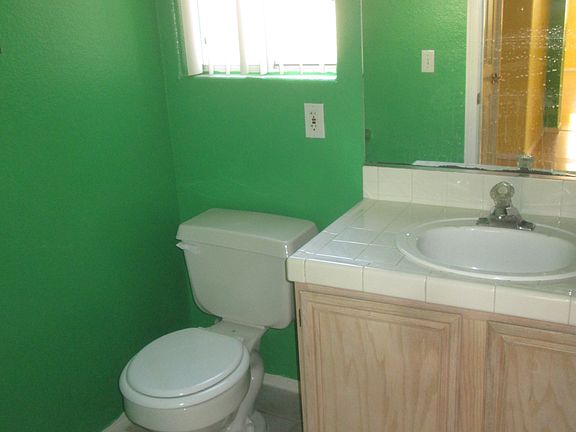 4th image of 3942 Golden Elm St