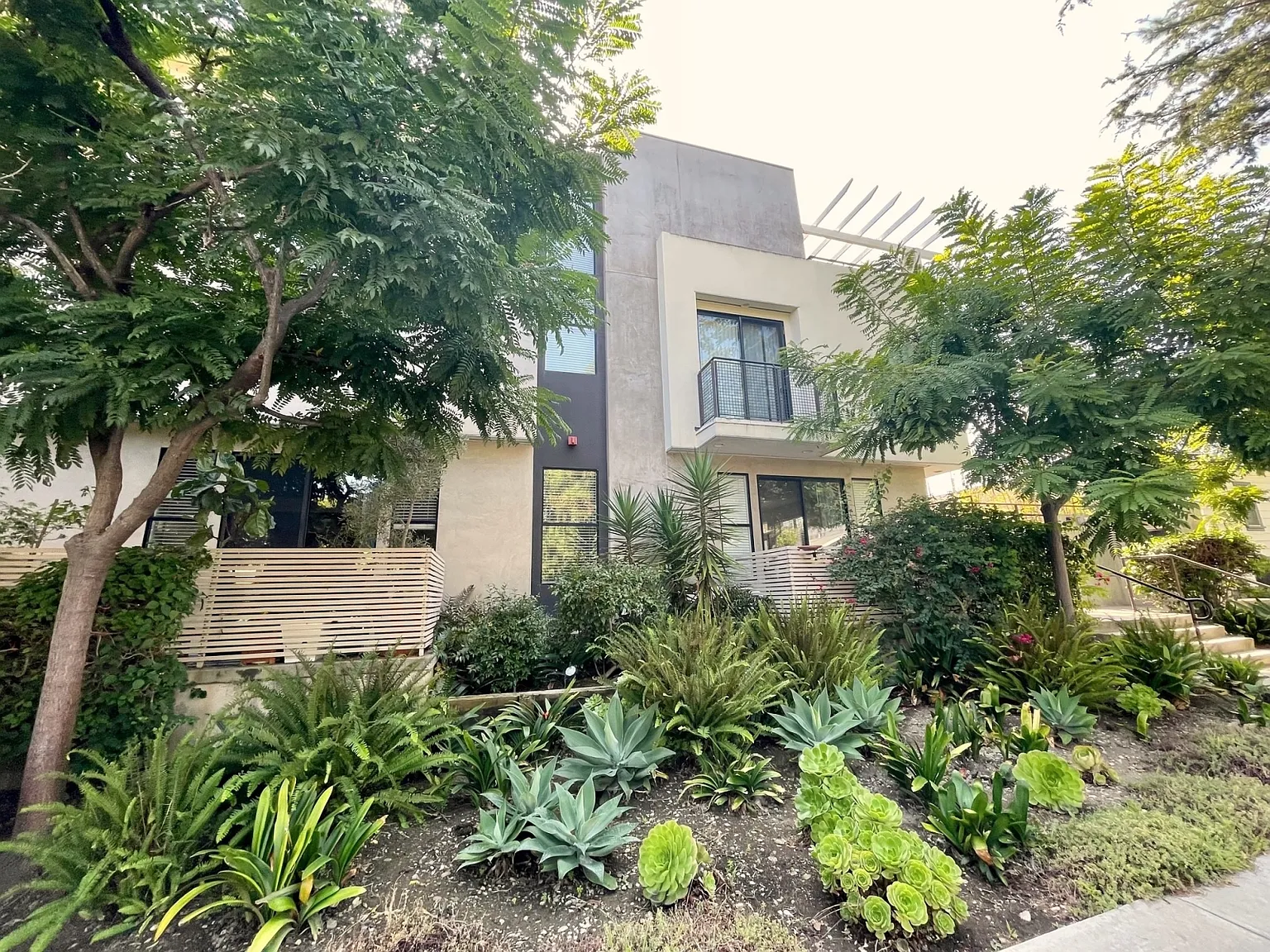 2 bed, 2.5 bath, $6,500 — Photo 1