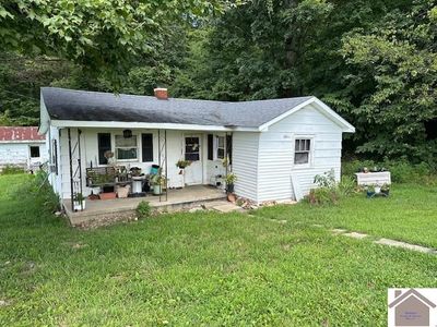 300 H L Ladd Rd, Princeton, KY, 42445