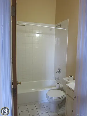 Rented by Realty 2000 Corp | media 11