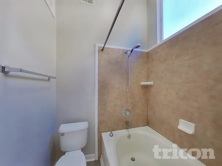 470 Shamrock Ave S — Photo 10