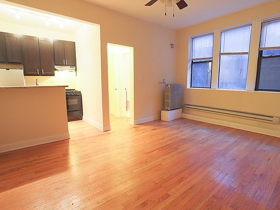 5th image of 4614 N Paulina St APT 301
