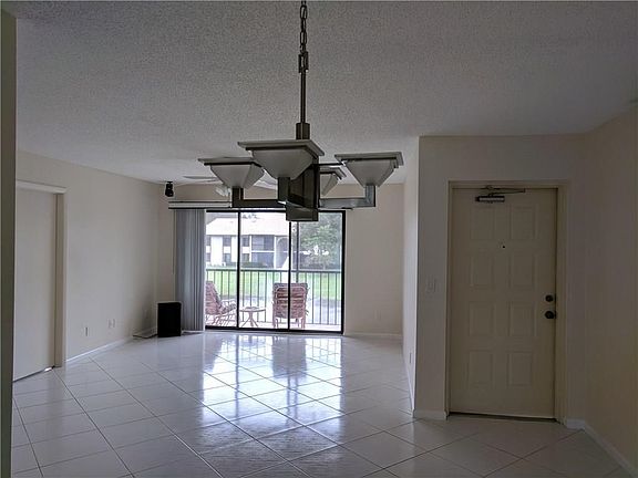 3rd image of 1935 SW Silver Pine Way APT 117-E2