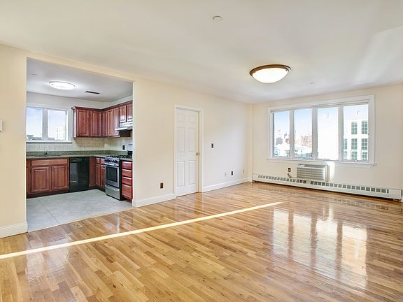 2nd image of 586 President St Ste A