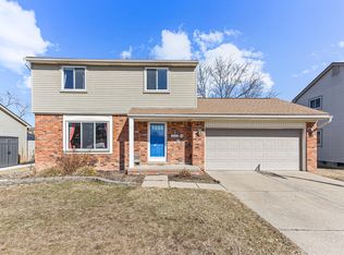 43486 Fredericksburg St, Canton, MI 48188