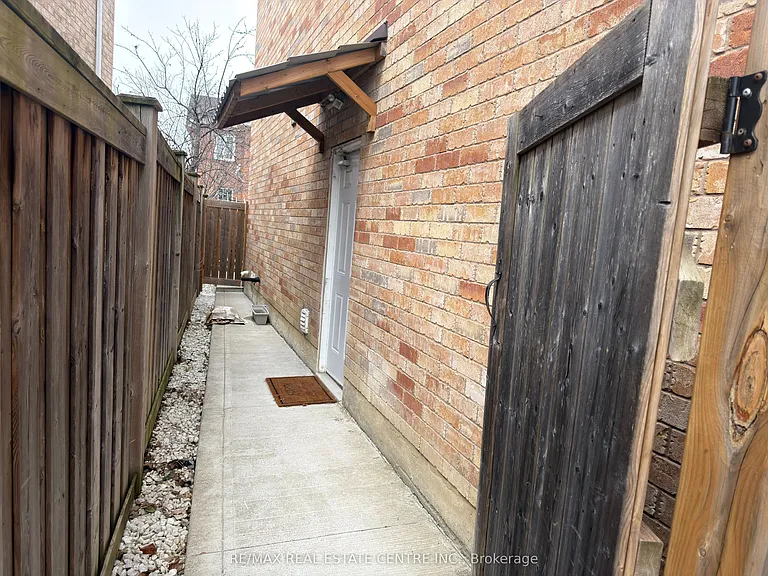 4325 Guildwood Way — Photo 2