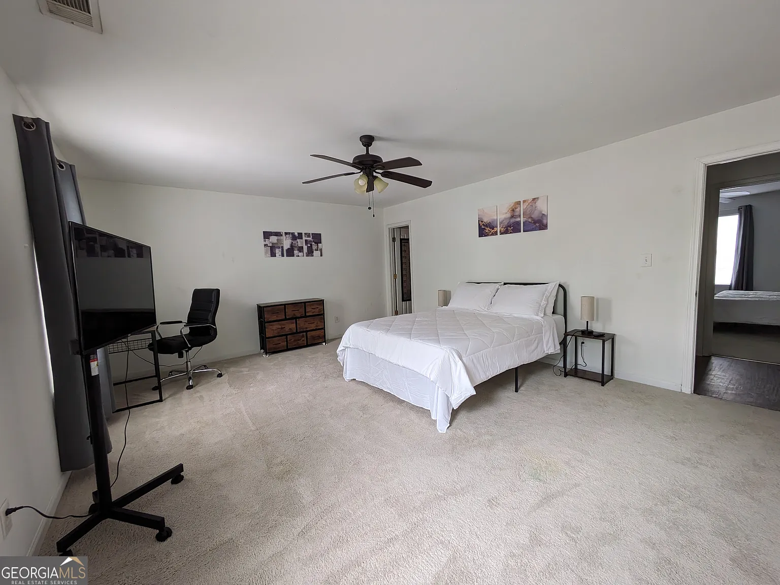 2 bed, 2.5 bath, $2,085 — Photo 4