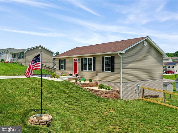 2nd image of 149 Lilleigh Ct