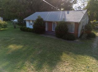 105 Walnut St, La Crosse, VA 23950
