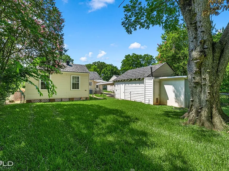 266 Carrollton Ave — Photo 9