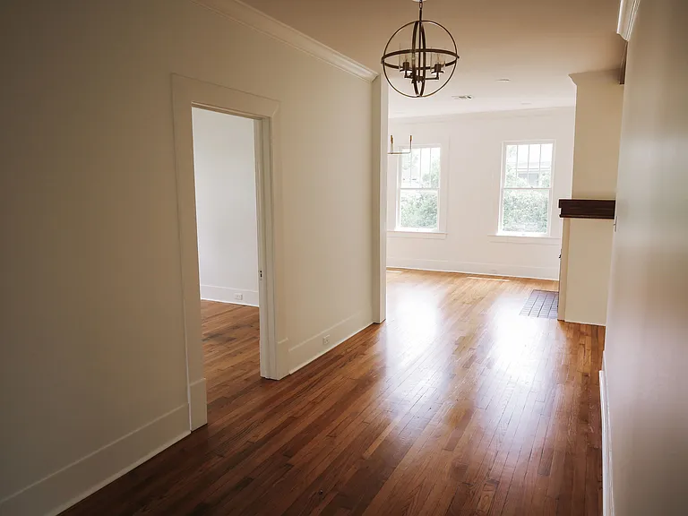907 Iris St — Photo 15