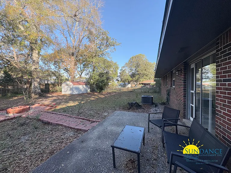 305 Leah Miller Dr — Photo 16