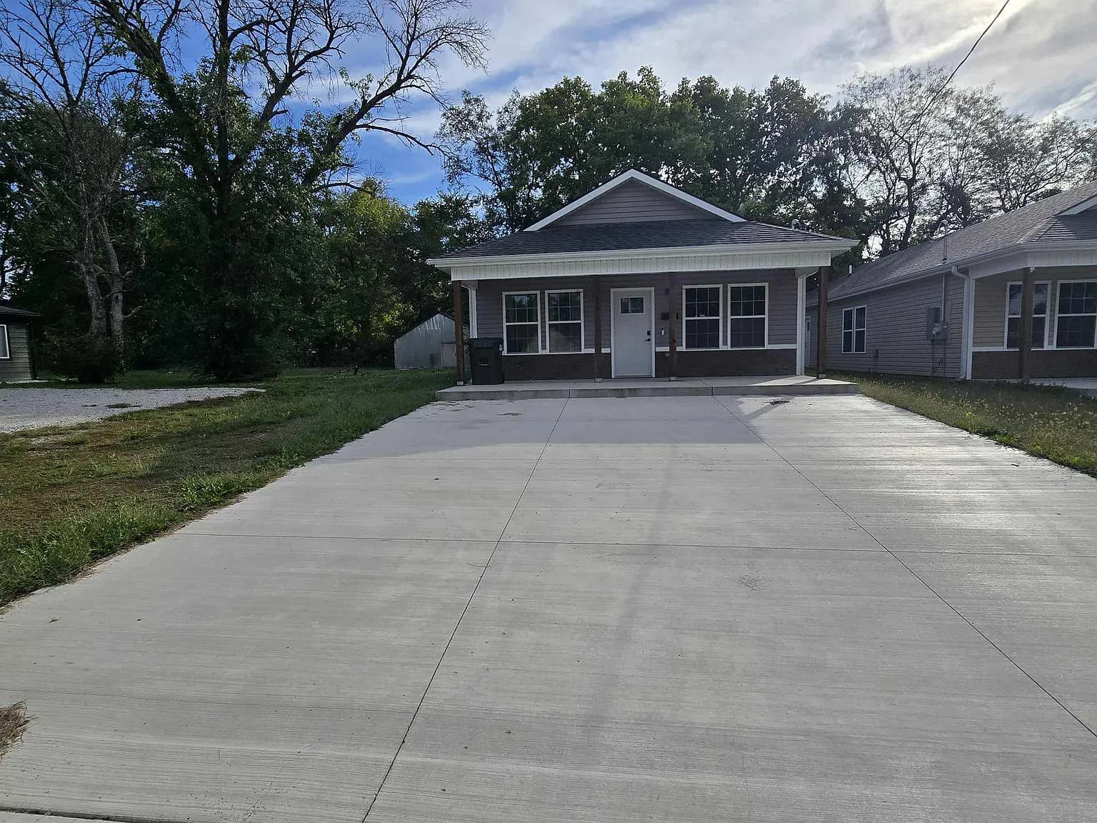 3 bed, 1350 sqft, $1,850 — Photo 1