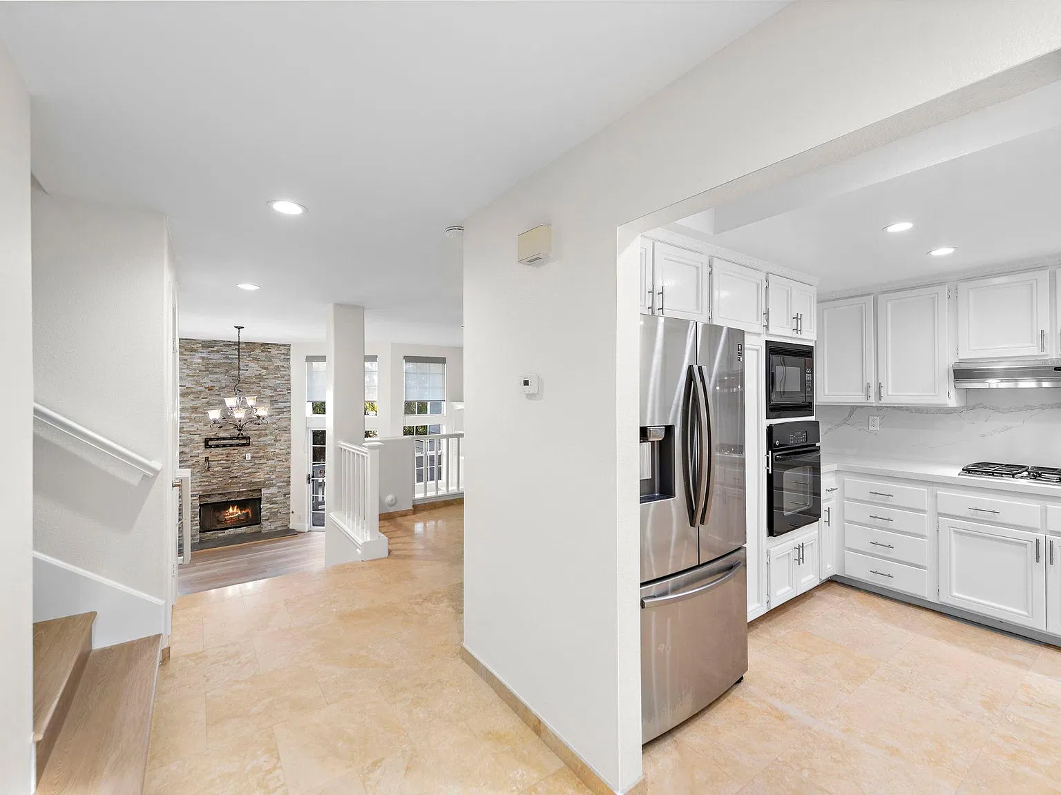 3 bed, 2.5 bath, 1925 sqft, $5,800 — Photo 4