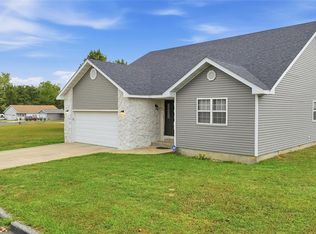 700 Robin Rd #M, Mountain Grove, MO 65711