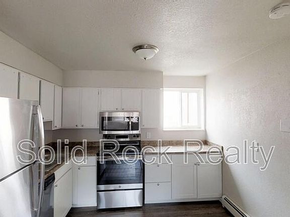 2nd image of 2925-3 Straus Ln