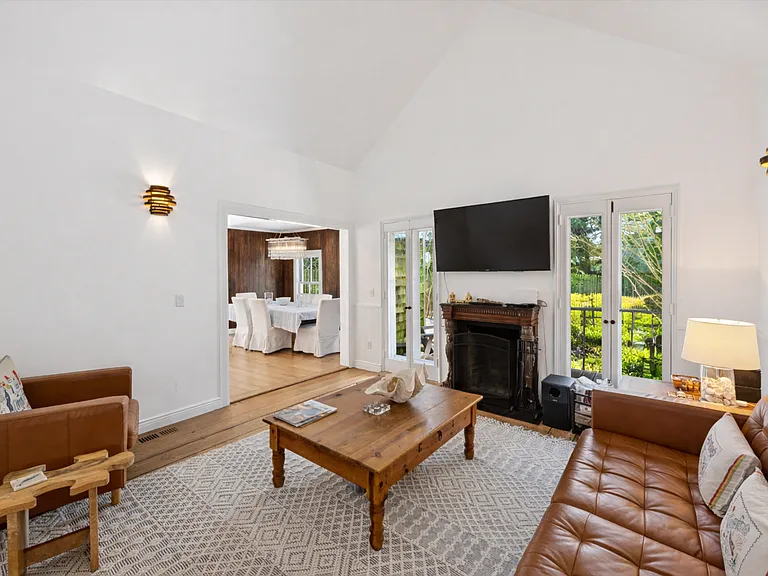 582 Montauk Hwy — Photo 18