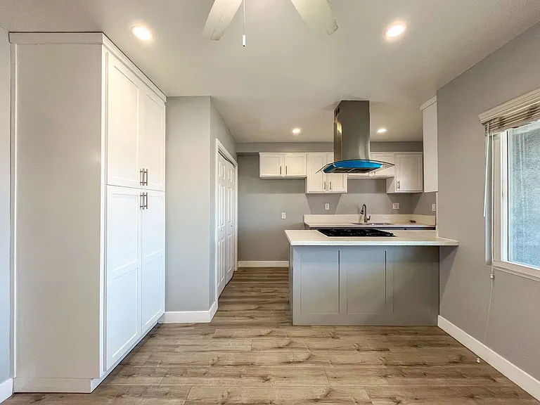 3556 W 113th St — Photo 9