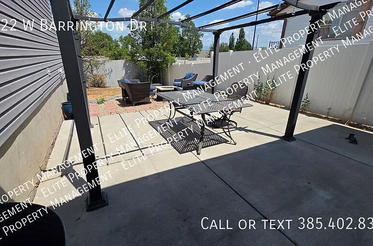 4422 W Barrington Dr — Photo 12