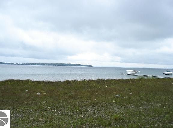 2nd image of _ N Shore Dr #B-2