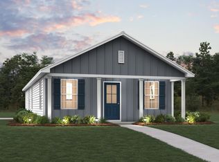 28 W Crocus Ave, Defuniak Springs, FL 32433