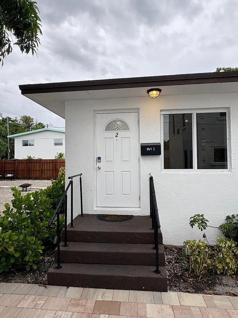 331 S Federal Hwy - Duplex Unit 2 — Photo 1