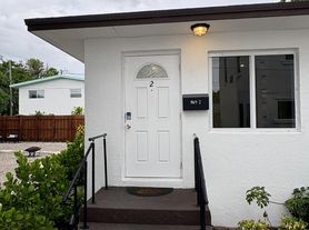 331 S Federal Highway Duplex