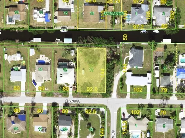 942 E 2nd St #13, Englewood, FL 34223