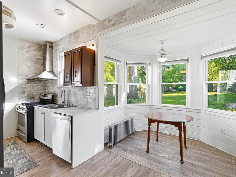 605 Ethan Allen Ave — Photo 17