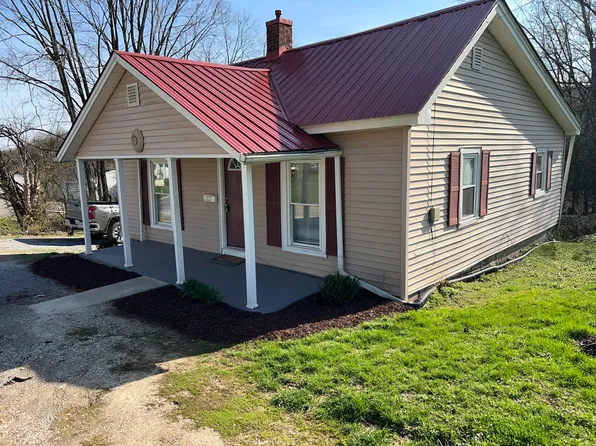 484 E Water St, Flemingsburg, KY 41041