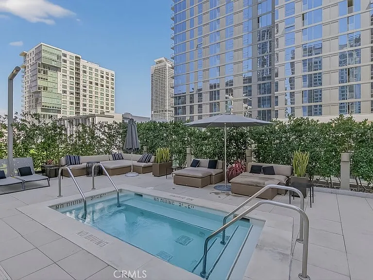 1155 S Grand Ave #1707 — Photo 23