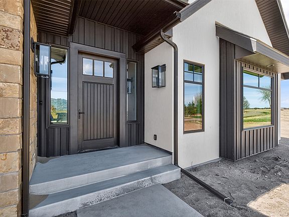 2nd image of 2 Spring View Ln
